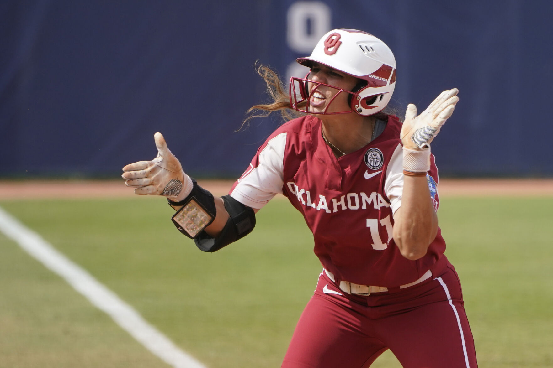 WCWS James Madison Oklahoma Softball